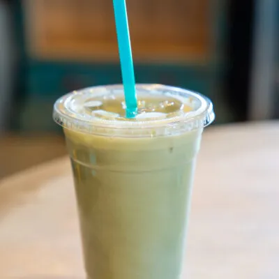 20oz Iced Matcha Latte